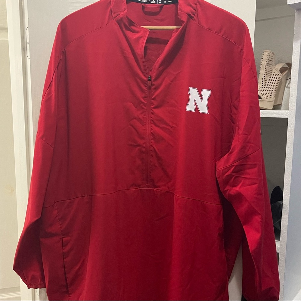 Mens half zip lightweight pullover.